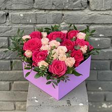 Цветочная композиция из Розы в коробке в Суре