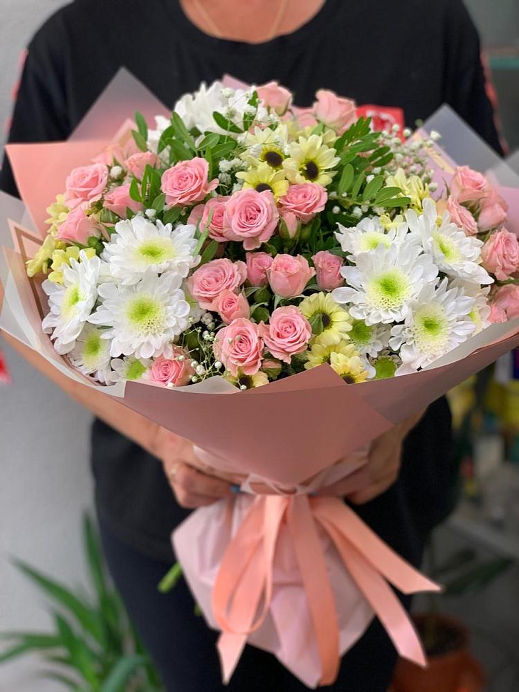 Букет цветов из: Розы и Хризантемы в Суре