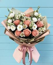 Букет цветов из:  Розы, Альстромерии и Лизиантусы в Суре