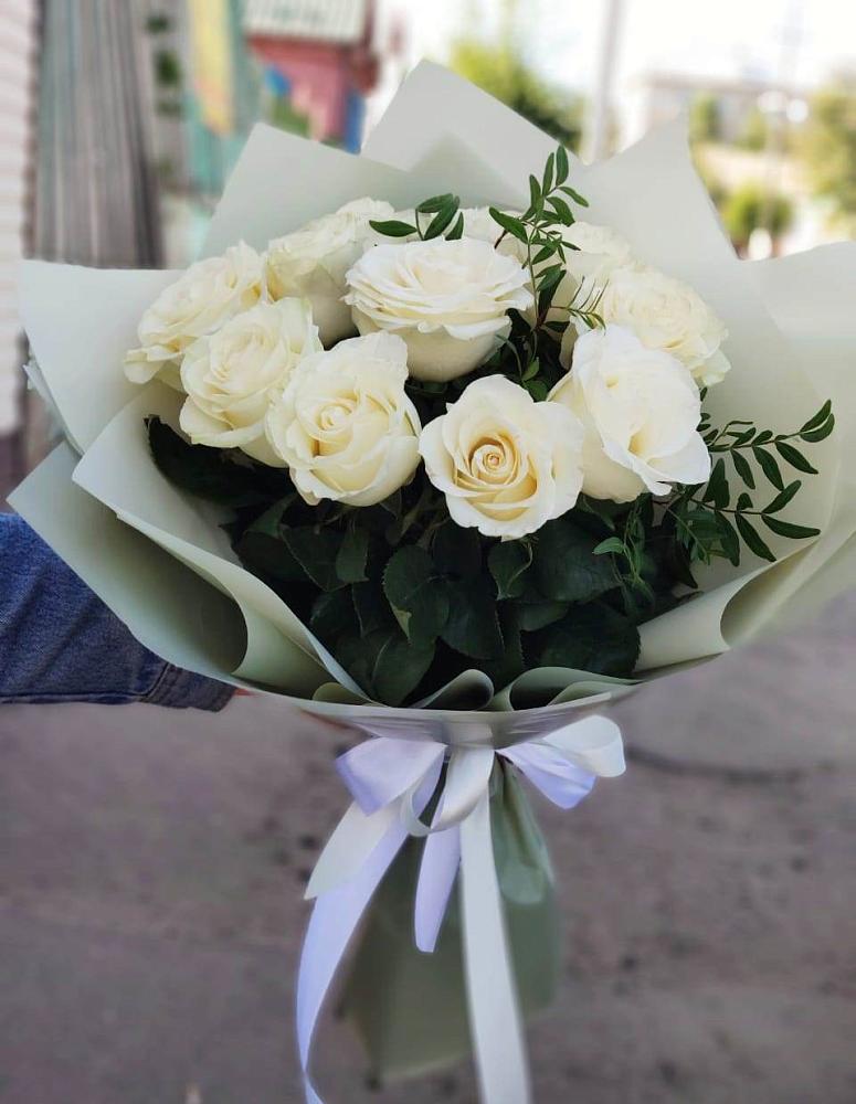 Букет Белые розы Проуд в Суре