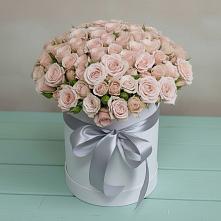 Цветочная композиция из Розы в шляпной коробке в Суре