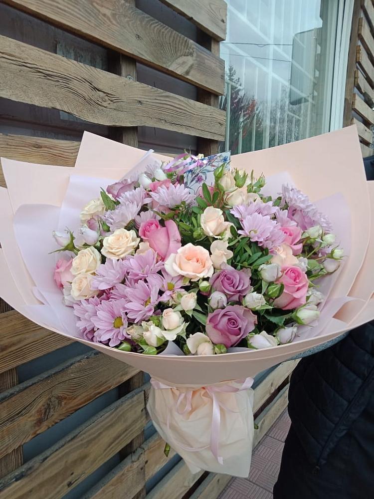 Букет цветов из: Розы и Хризантемы в Суре