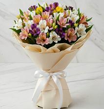 Букет цветов из:  Альстромерии в Суре