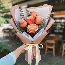 Букет цветов из:  Розы в Суре