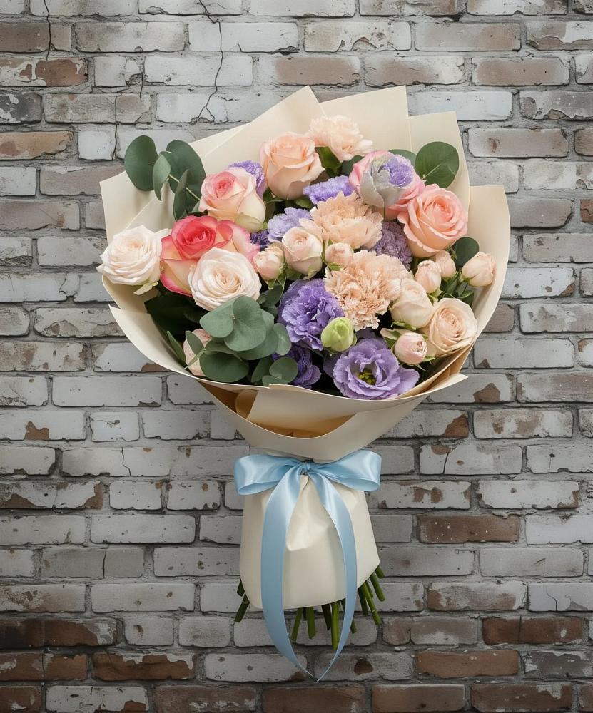 Букет цветов из: Розы, Лизиантусы и Гвоздики в Суре