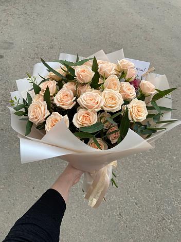 Букет Кремовые розы Латте в Суре