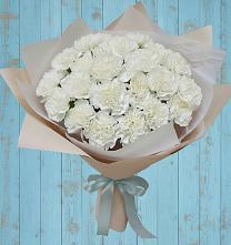 Букет цветов из:  Гвоздики в Суре