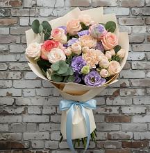 Букет цветов из:  Розы, Лизиантусы и Гвоздики в Суре