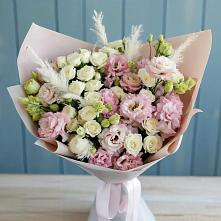 Букет цветов из:  Альстромерии и Розы в Суре